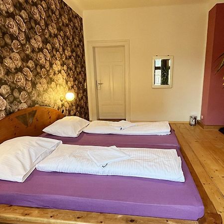 Homeplanet Hostel Leipzig Buitenkant foto