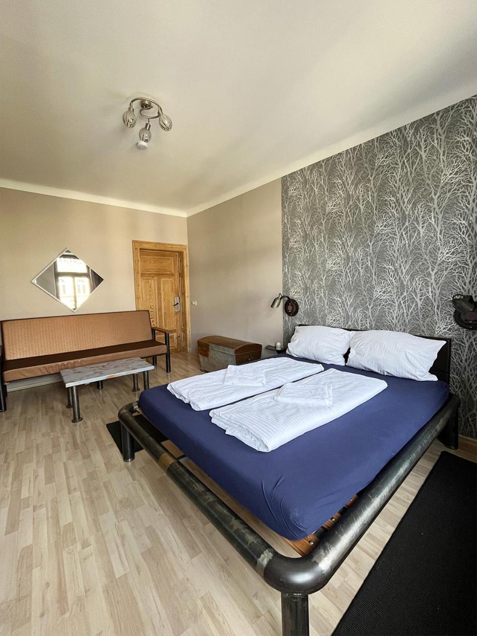 Homeplanet Hostel Leipzig Buitenkant foto