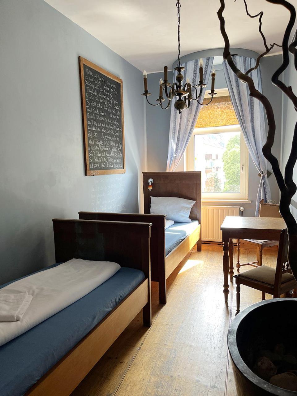 Homeplanet Hostel Leipzig Buitenkant foto