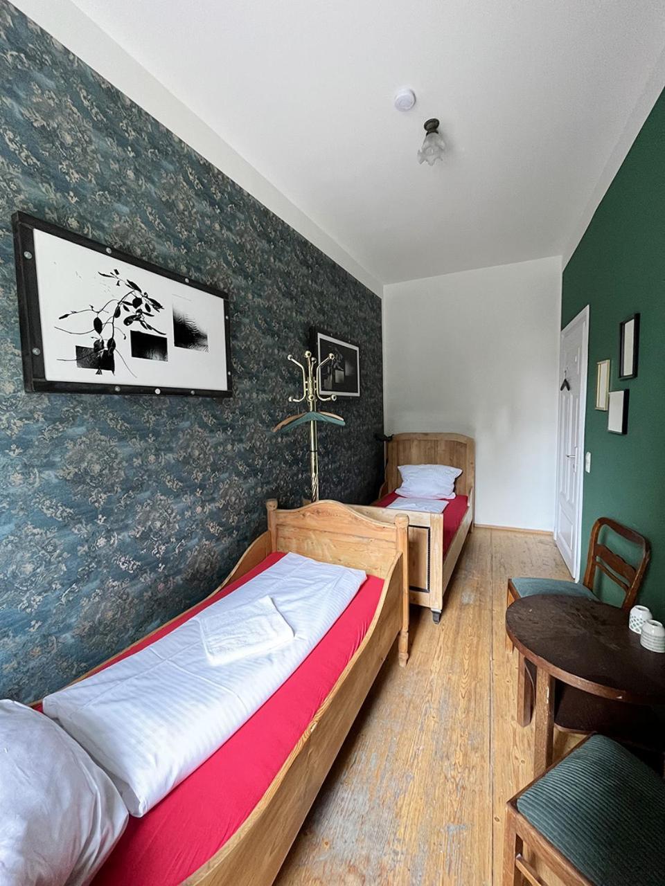 Homeplanet Hostel Leipzig Buitenkant foto