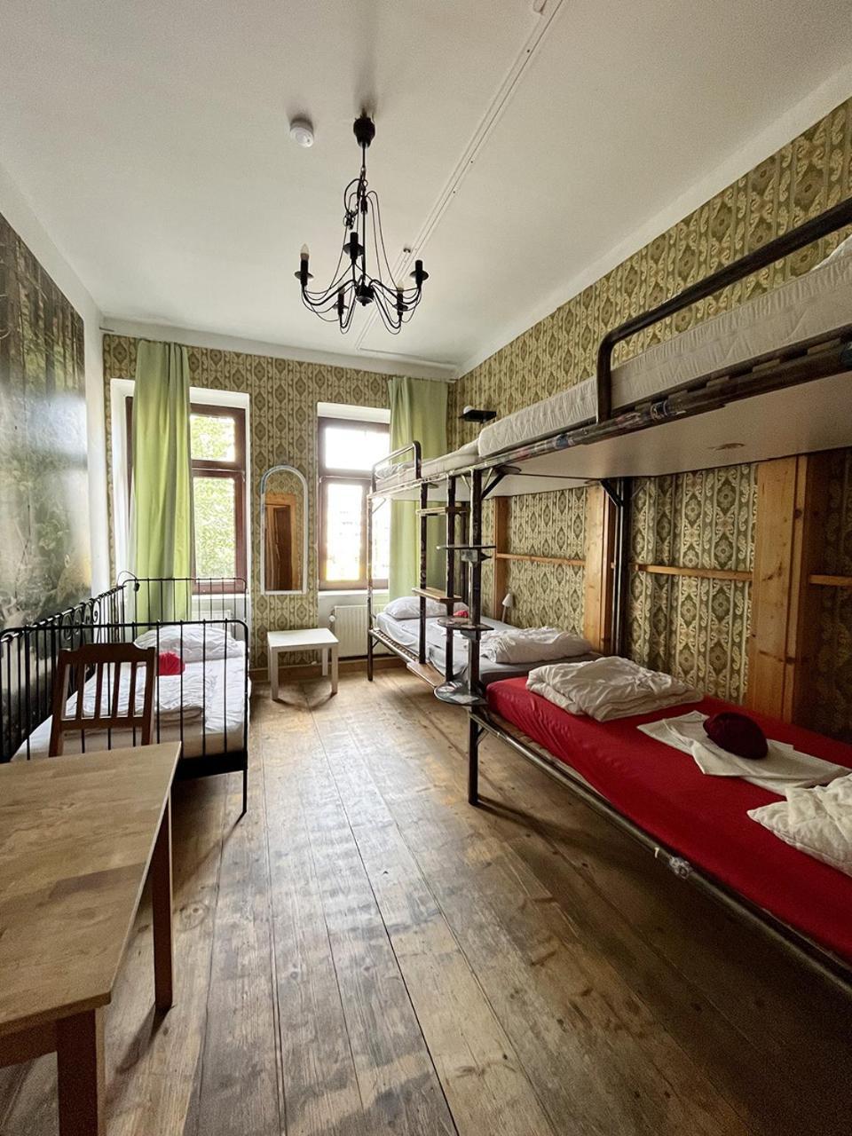Homeplanet Hostel Leipzig Buitenkant foto