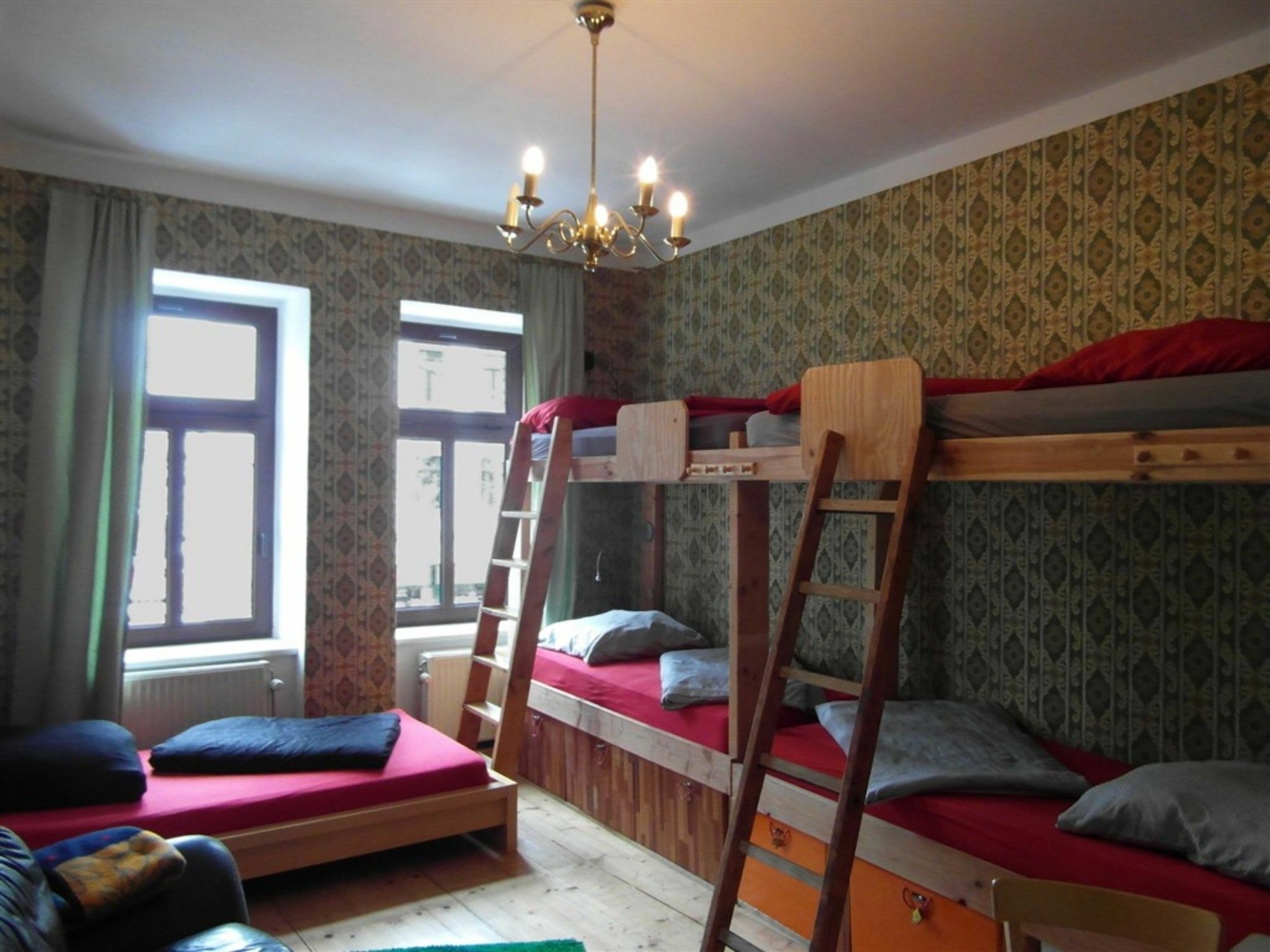 Homeplanet Hostel Leipzig Buitenkant foto